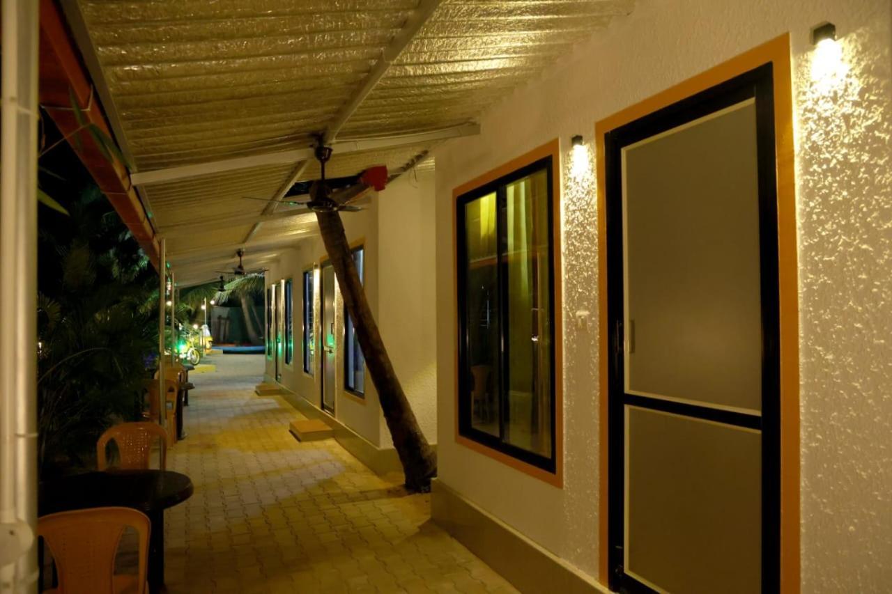 Hangout Kalyānpur Exterior foto